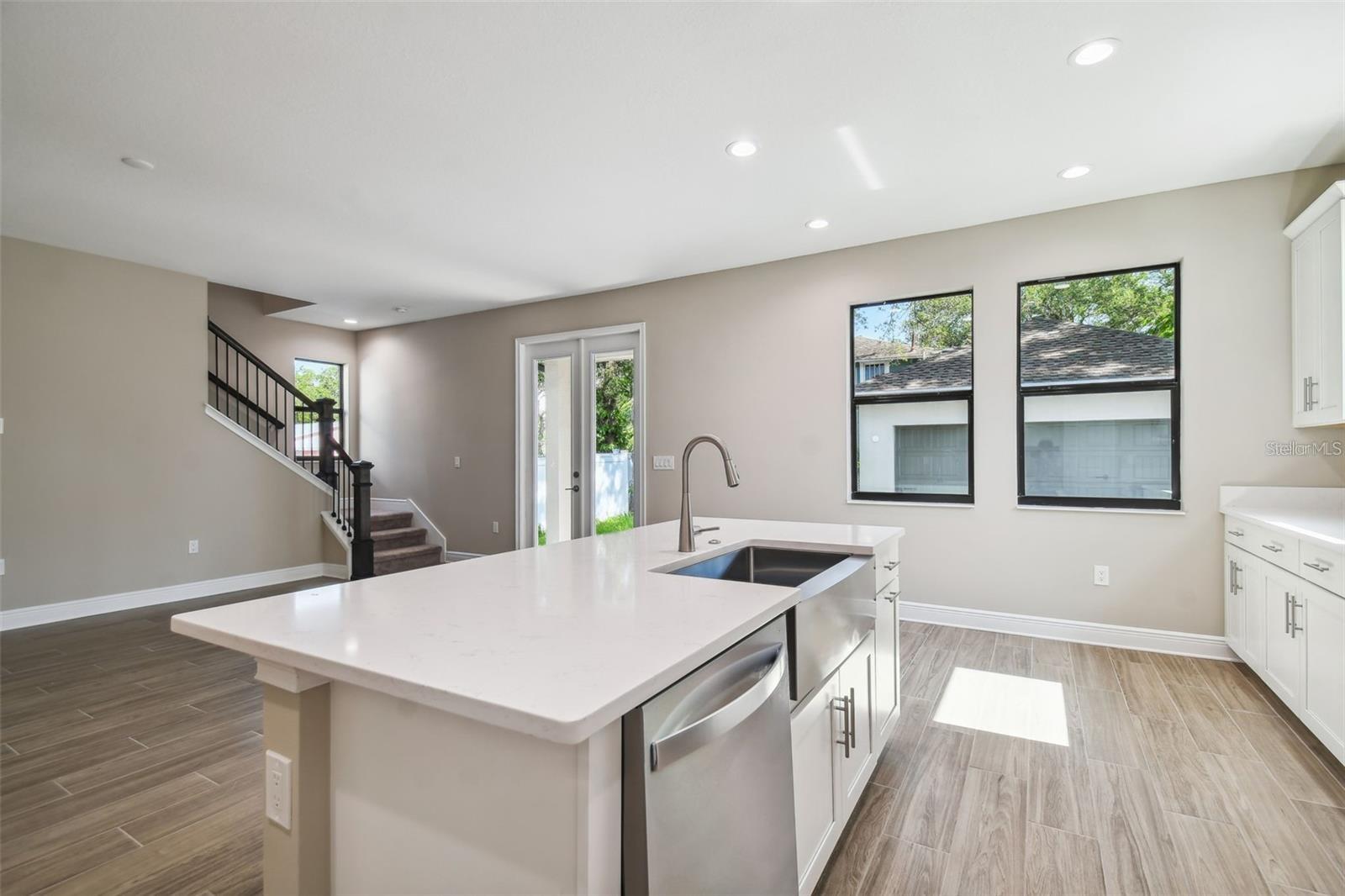 INTER BAY - Residential