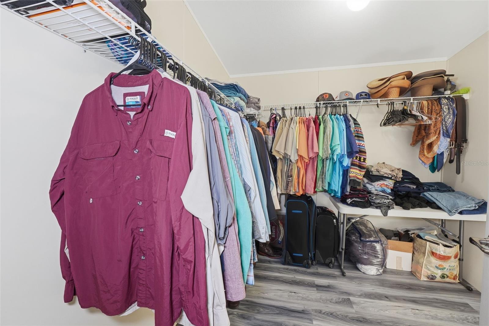 GROVELLA PARK - Residential