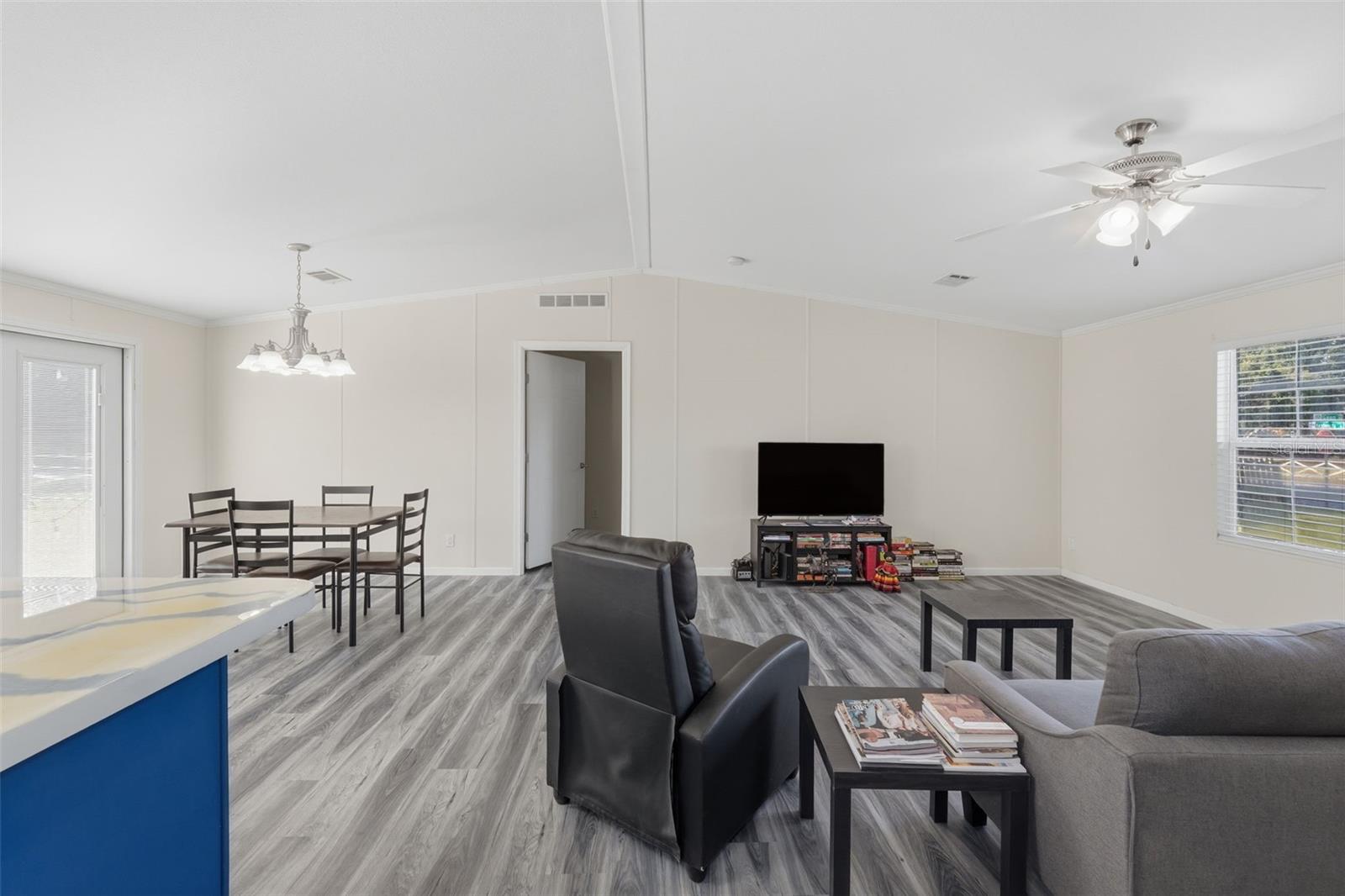 GROVELLA PARK - Residential