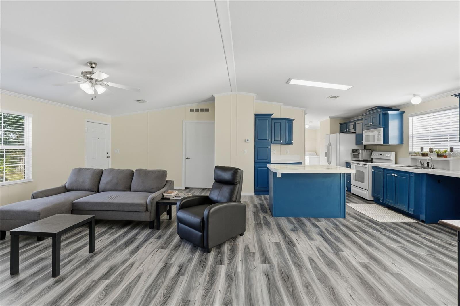 GROVELLA PARK - Residential