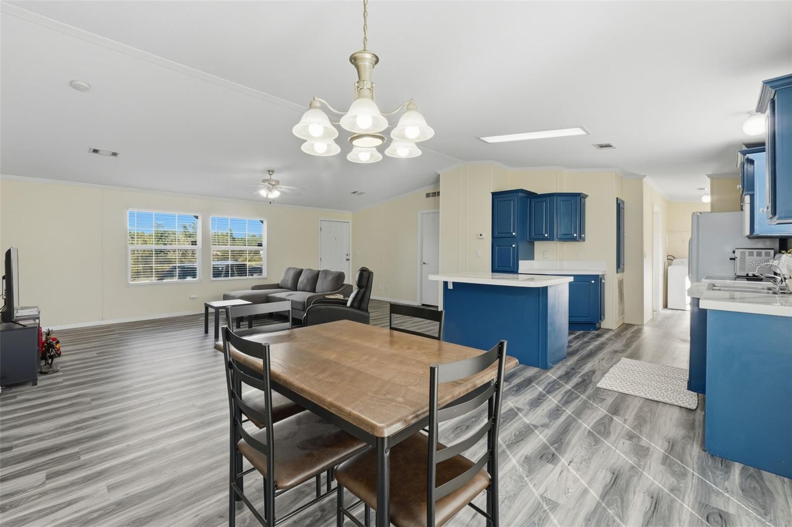 GROVELLA PARK - Residential