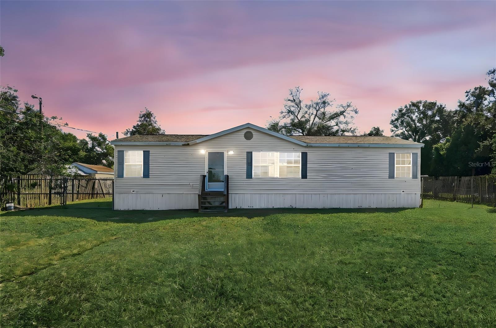 GROVELLA PARK - Residential