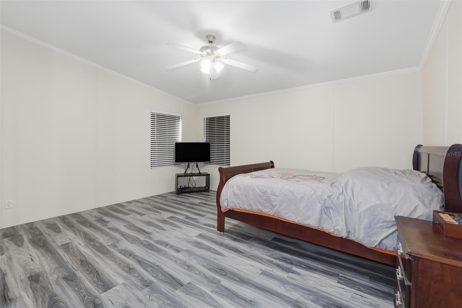 GROVELLA PARK - Residential