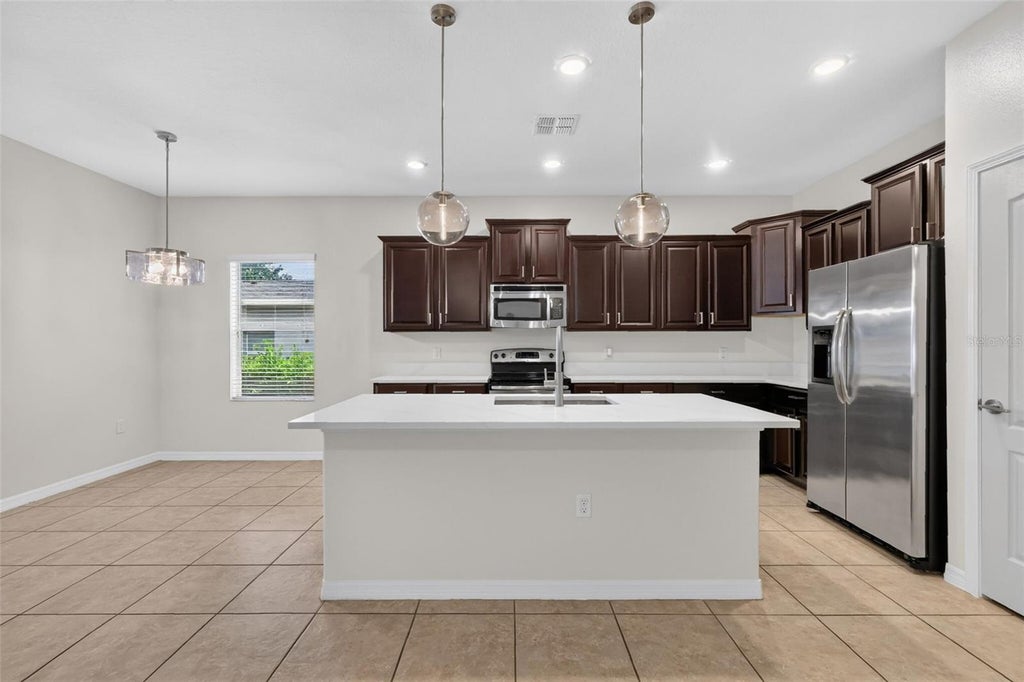 Photo of 991 Alston Bay Boulevard, Apopka, FL 32703 (MLS # TB8555106)