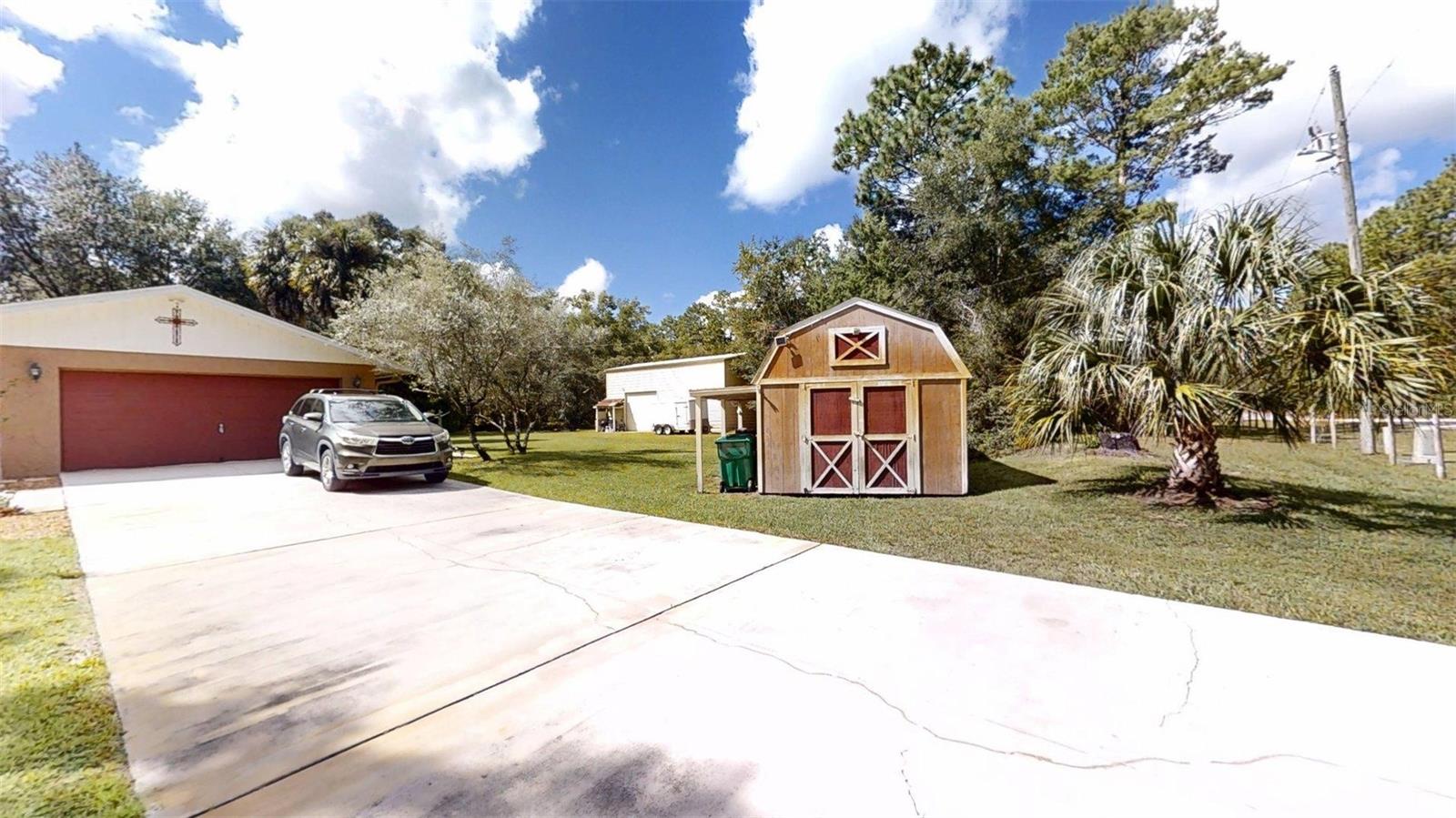 8614 W VARRICCHIO LANE