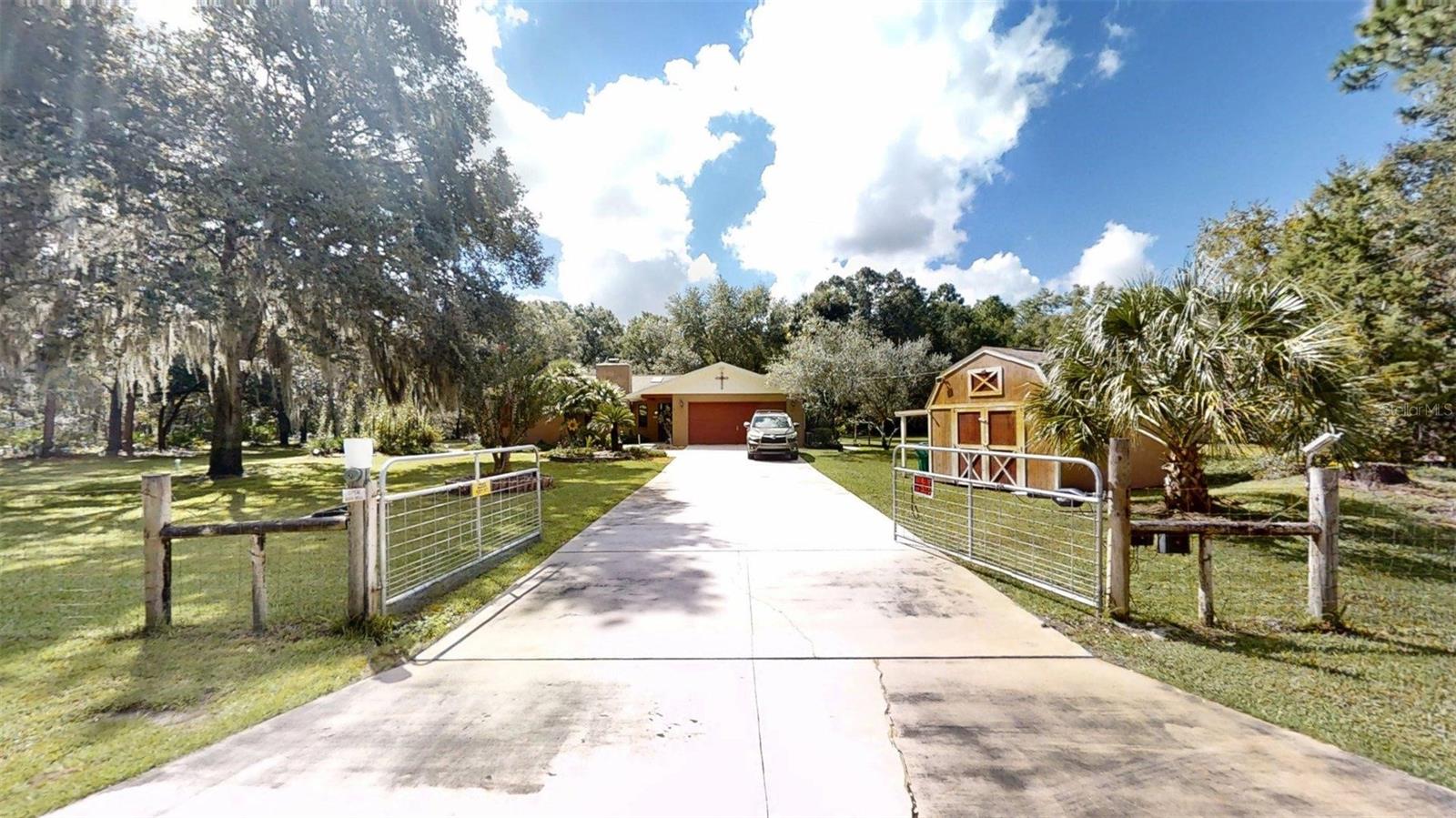 8614 W VARRICCHIO LANE
