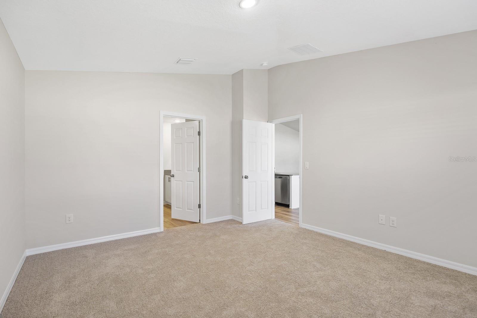 HINTON HAWKSTONE PH 1A2 - Residential Lease