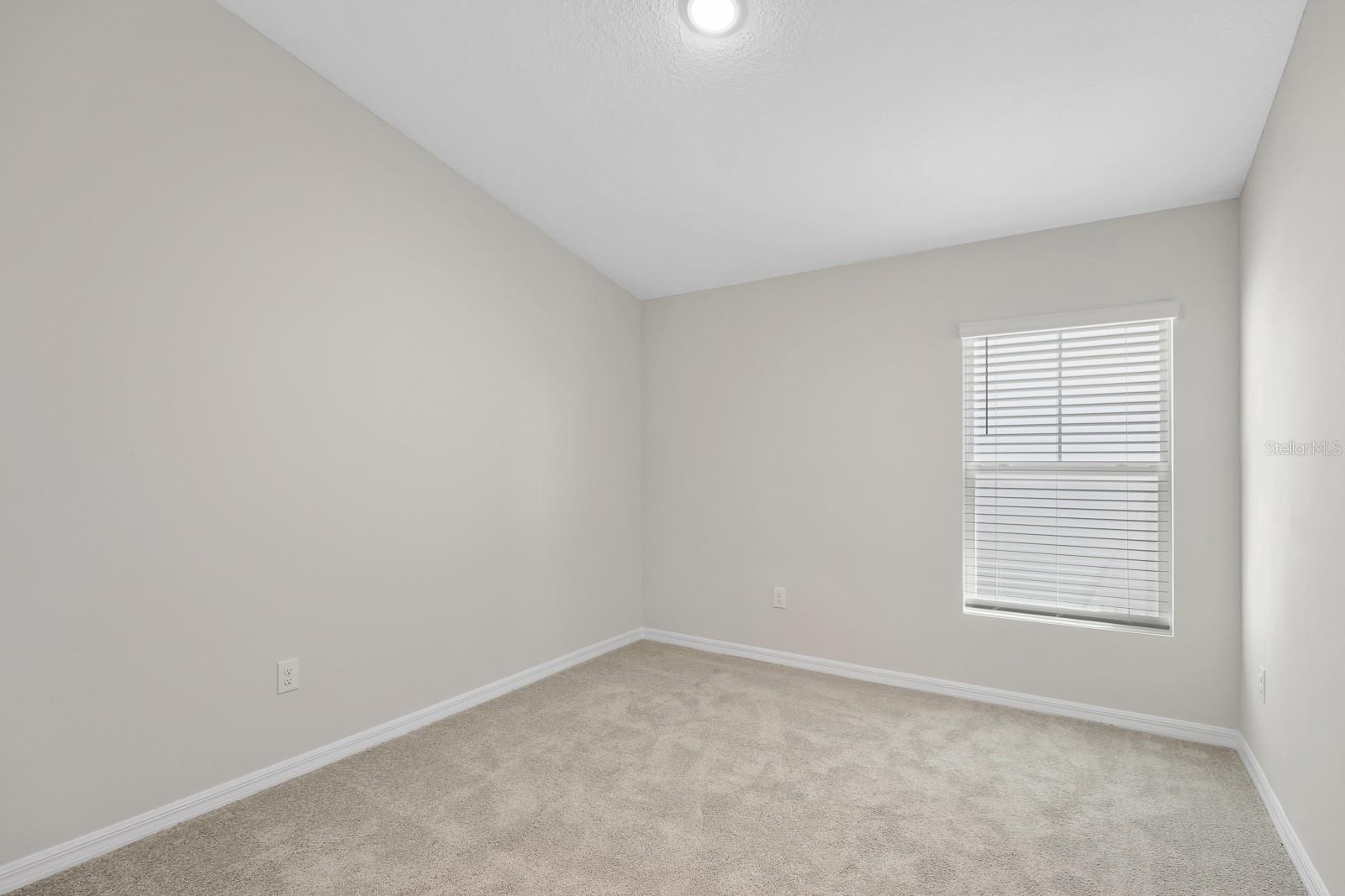 HINTON HAWKSTONE PH 1A2 - Residential Lease