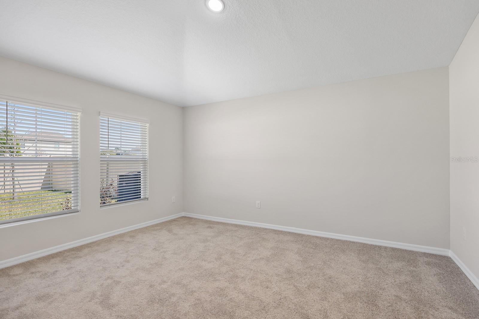 HINTON HAWKSTONE PH 1A2 - Residential Lease