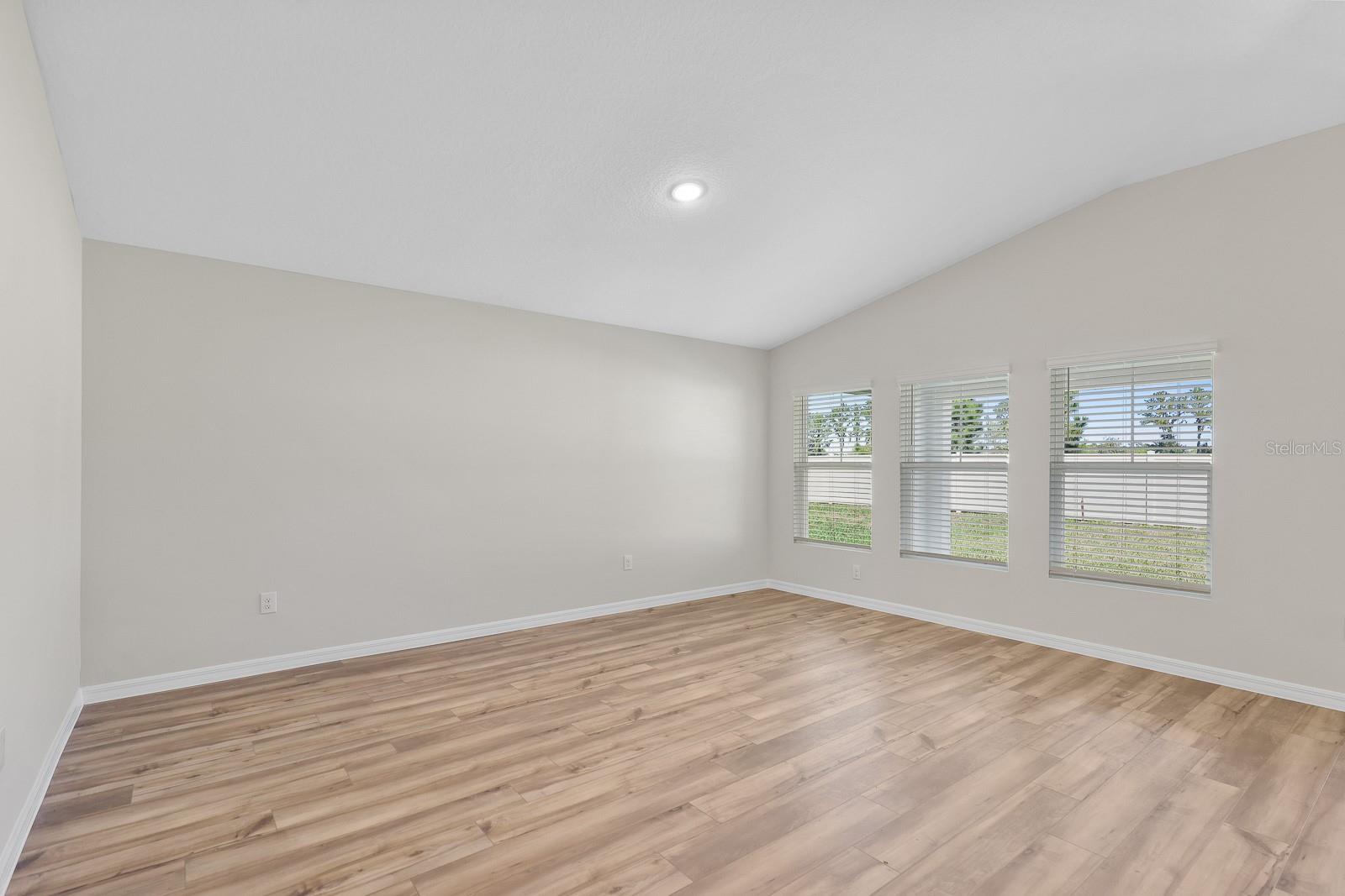 HINTON HAWKSTONE PH 1A2 - Residential Lease