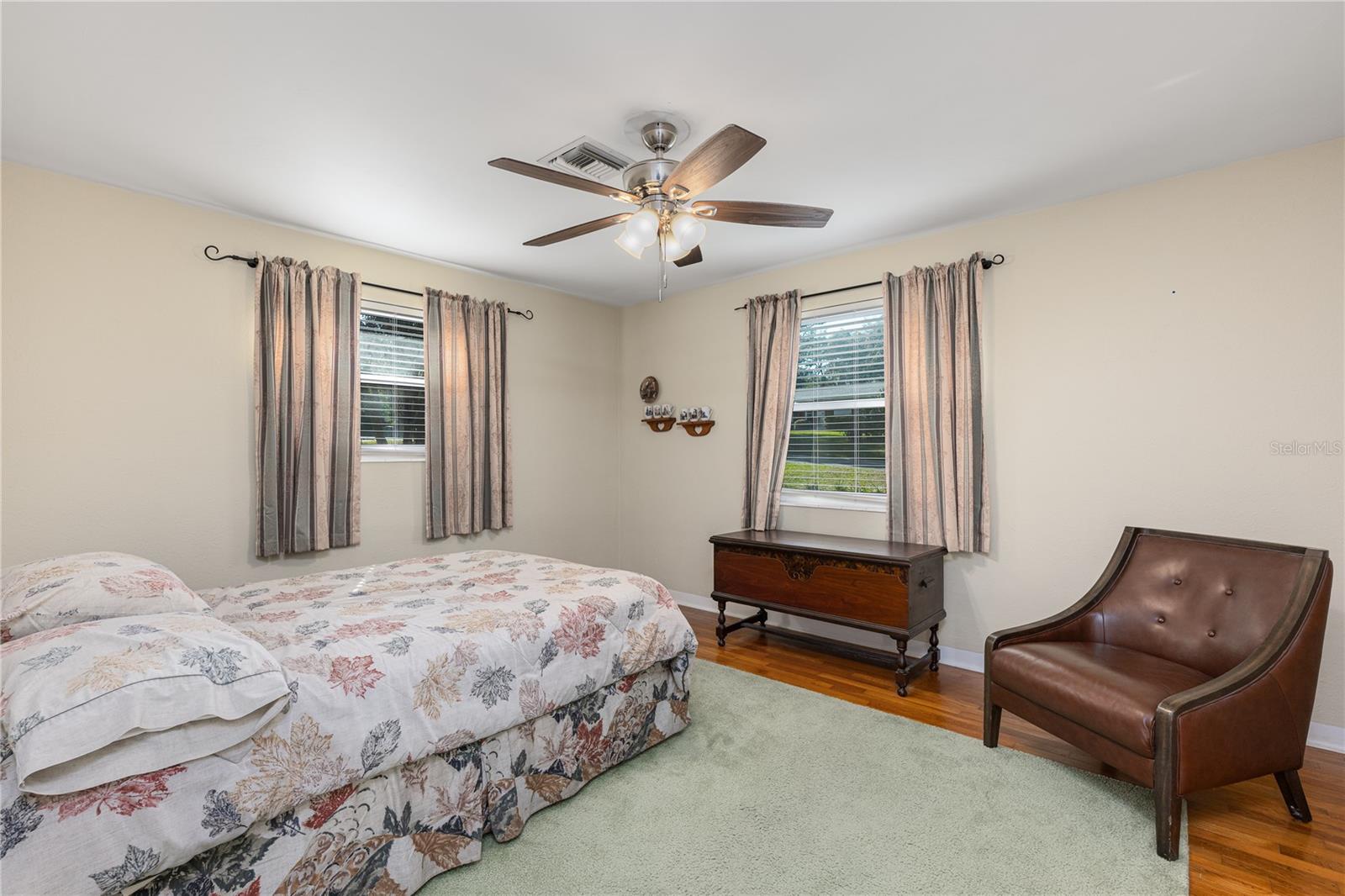 PINECREST - Residential