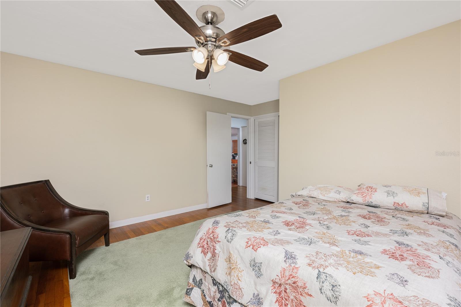 PINECREST - Residential