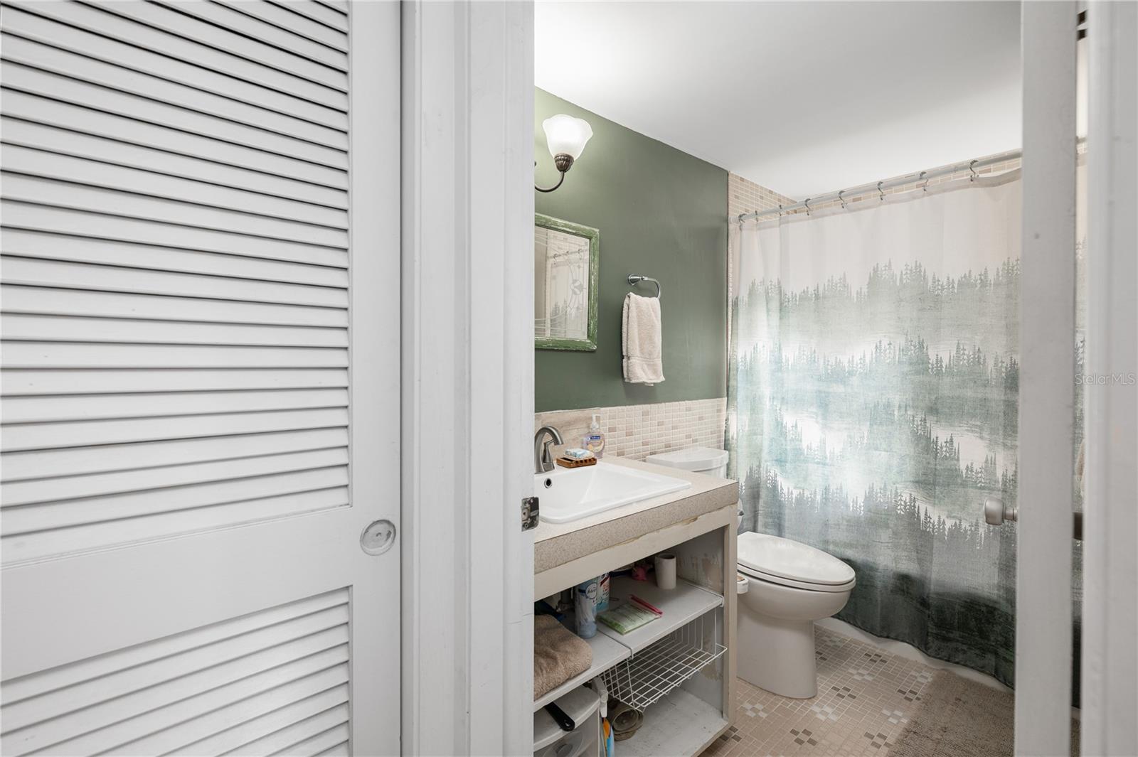 PINECREST - Residential