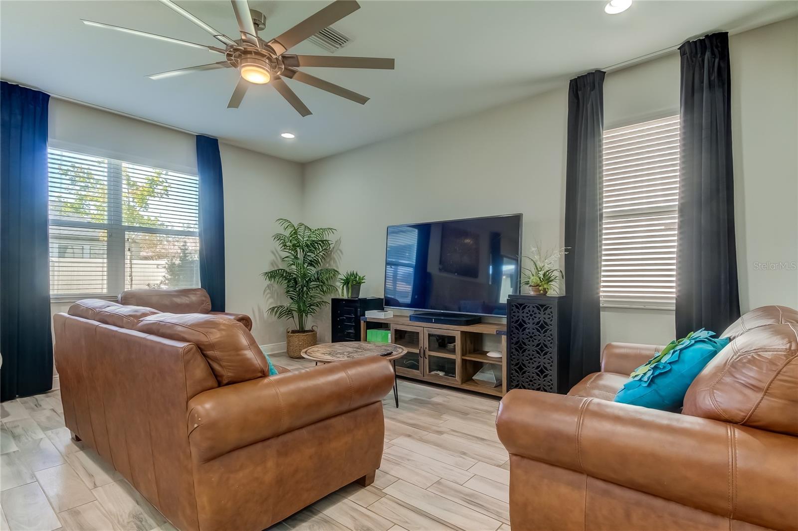 STARKEY RANCH VILLAGE 1 PH 2A - Residential Lease