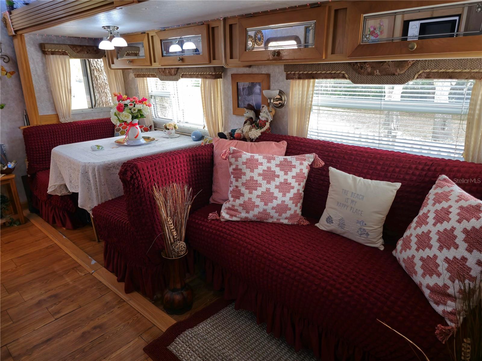 YOGI BEARS JELLYSTONE PARK CAMP - Land