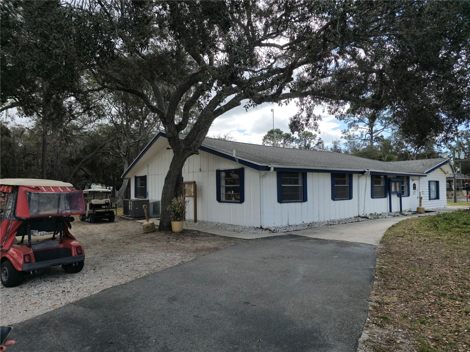 YOGI BEARS JELLYSTONE PARK CAMP - Land