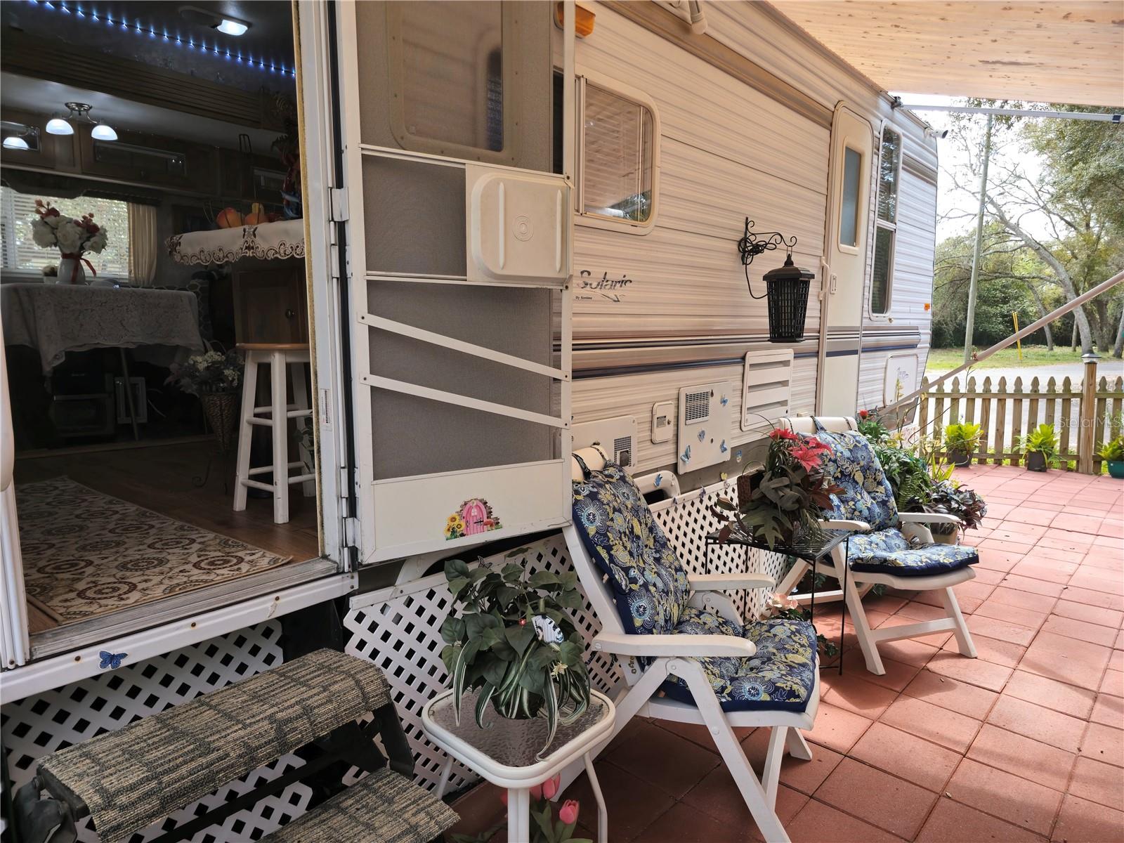 YOGI BEARS JELLYSTONE PARK CAMP - Land