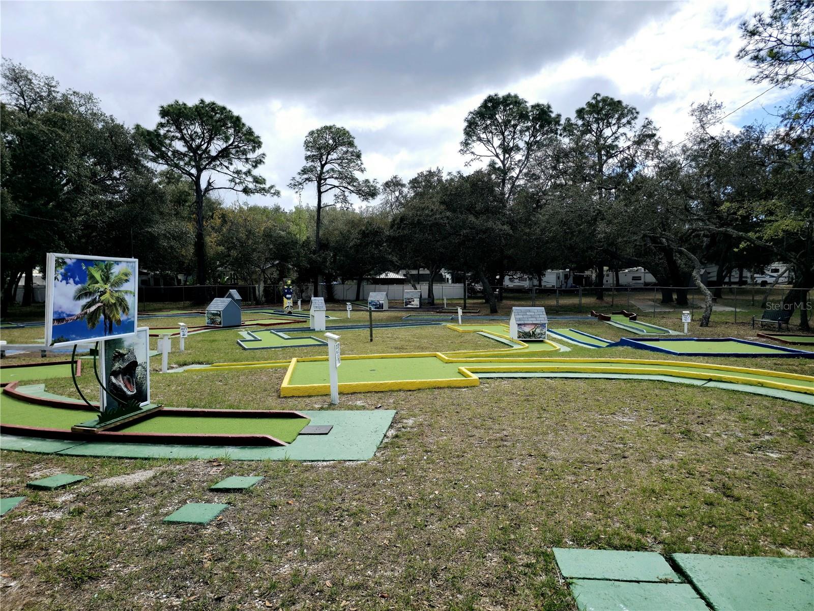 YOGI BEARS JELLYSTONE PARK CAMP - Land