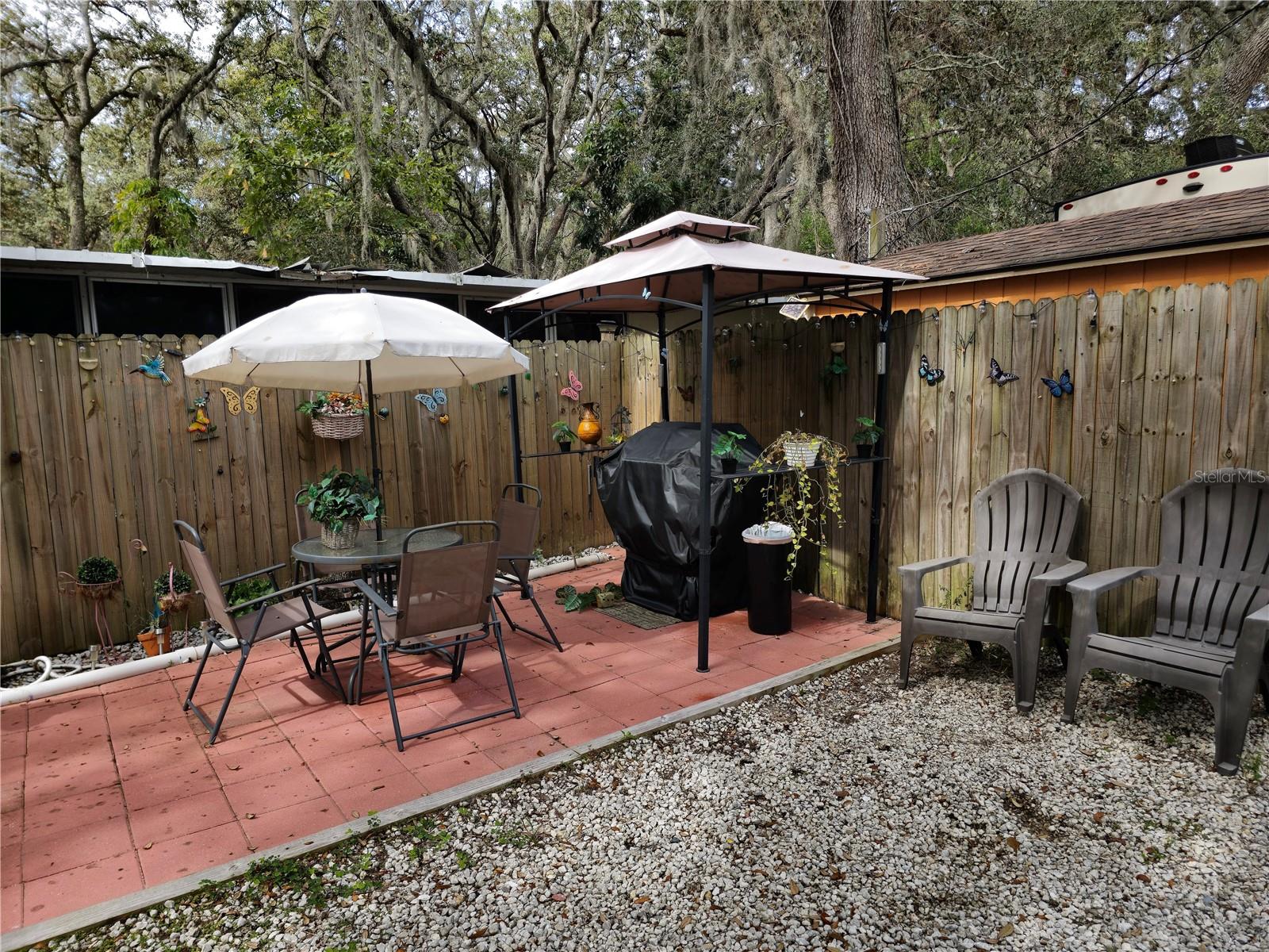 YOGI BEARS JELLYSTONE PARK CAMP - Land