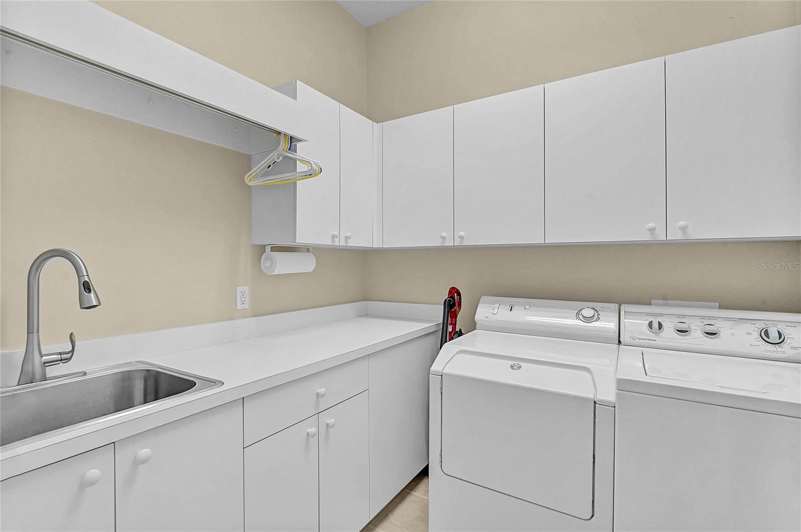 CALUSA LAKES - Residential