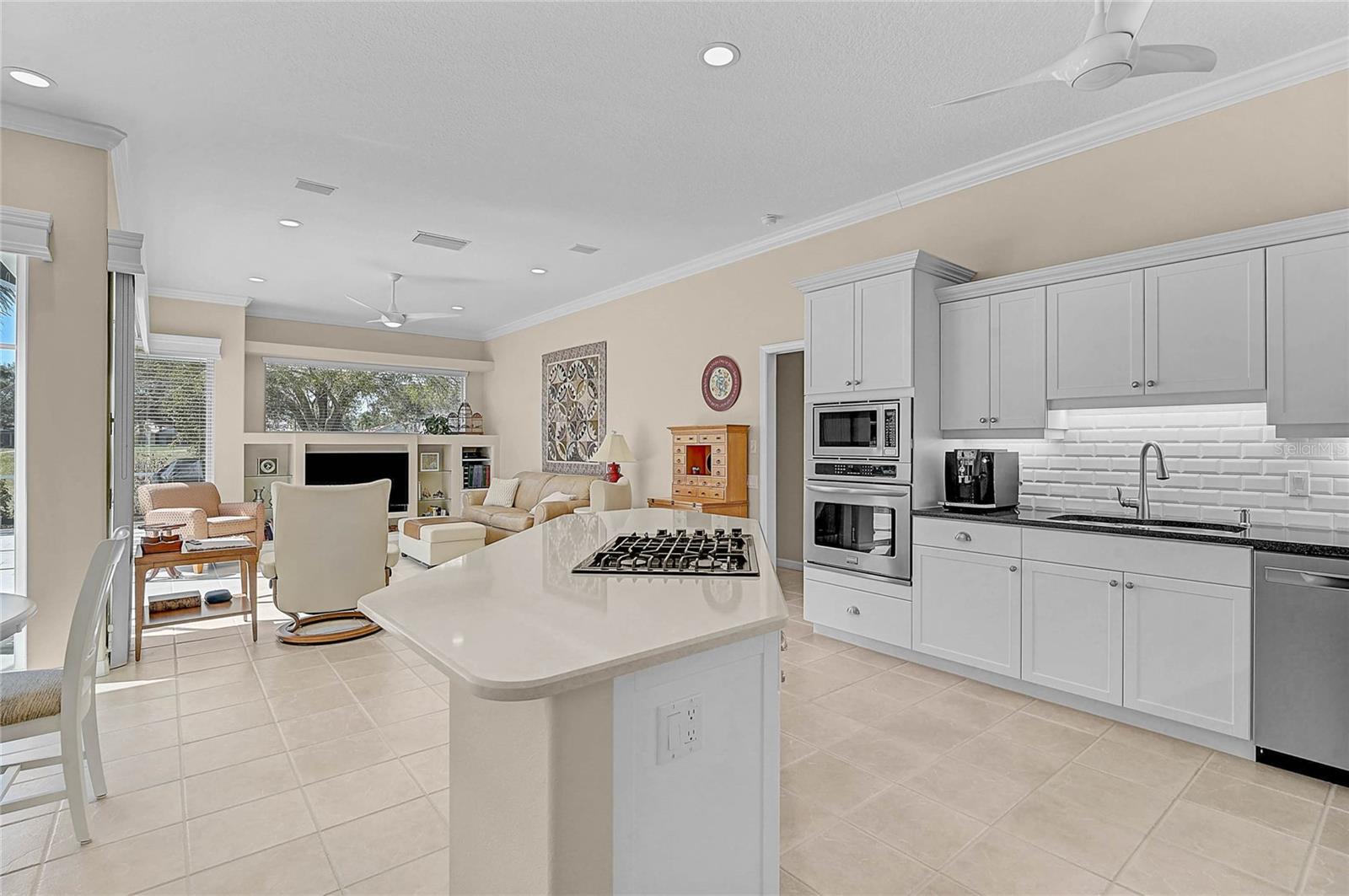 CALUSA LAKES - Residential