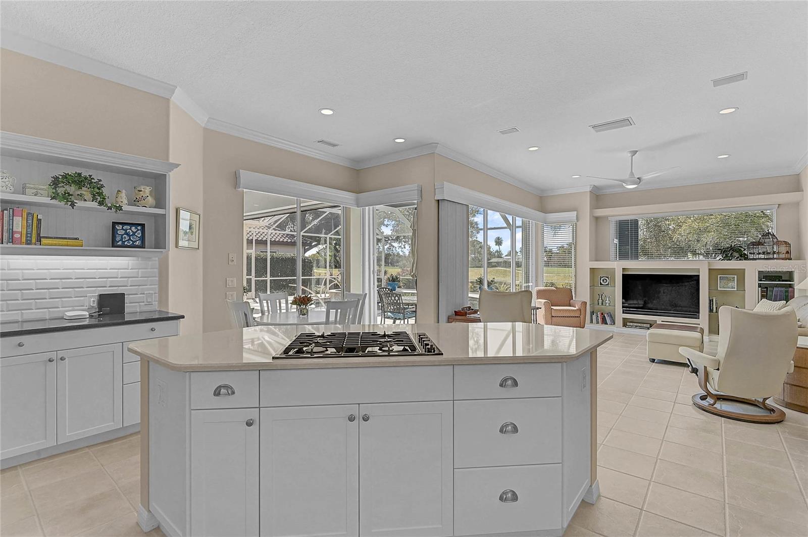 CALUSA LAKES - Residential