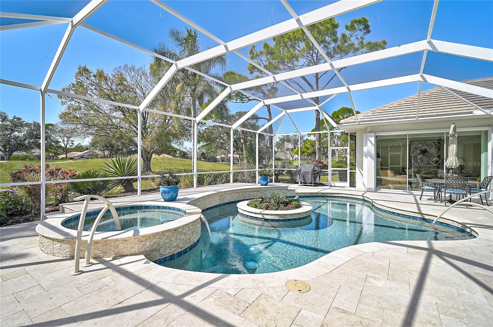 CALUSA LAKES - Residential