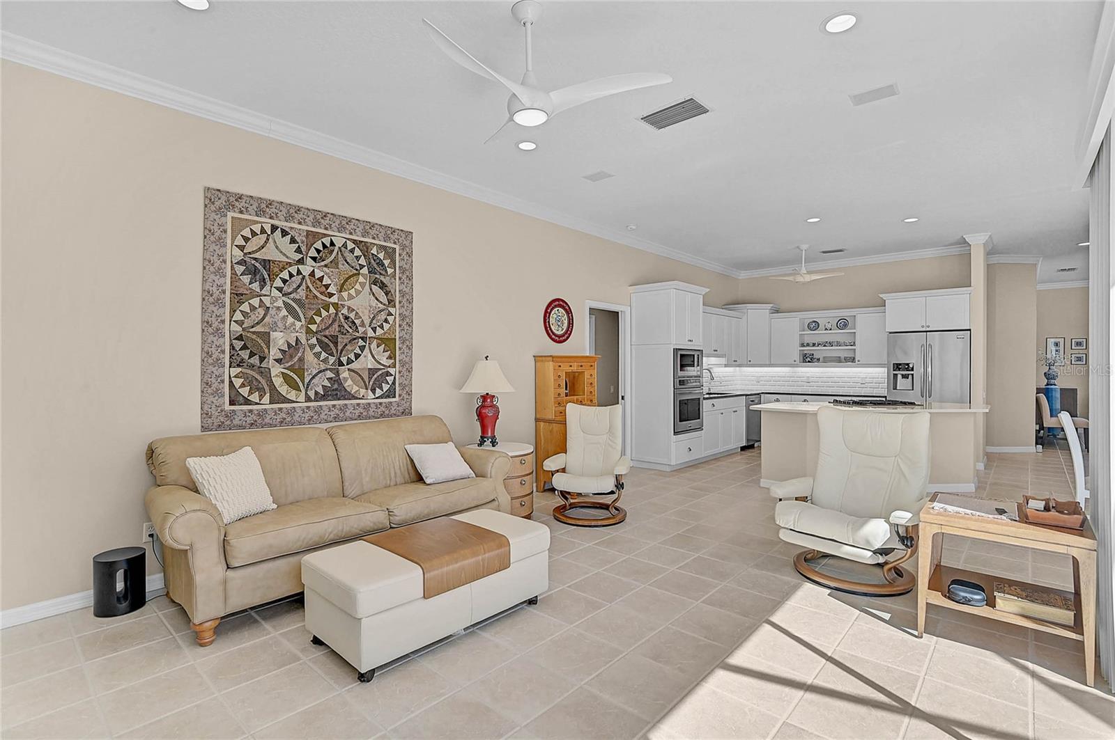 CALUSA LAKES - Residential