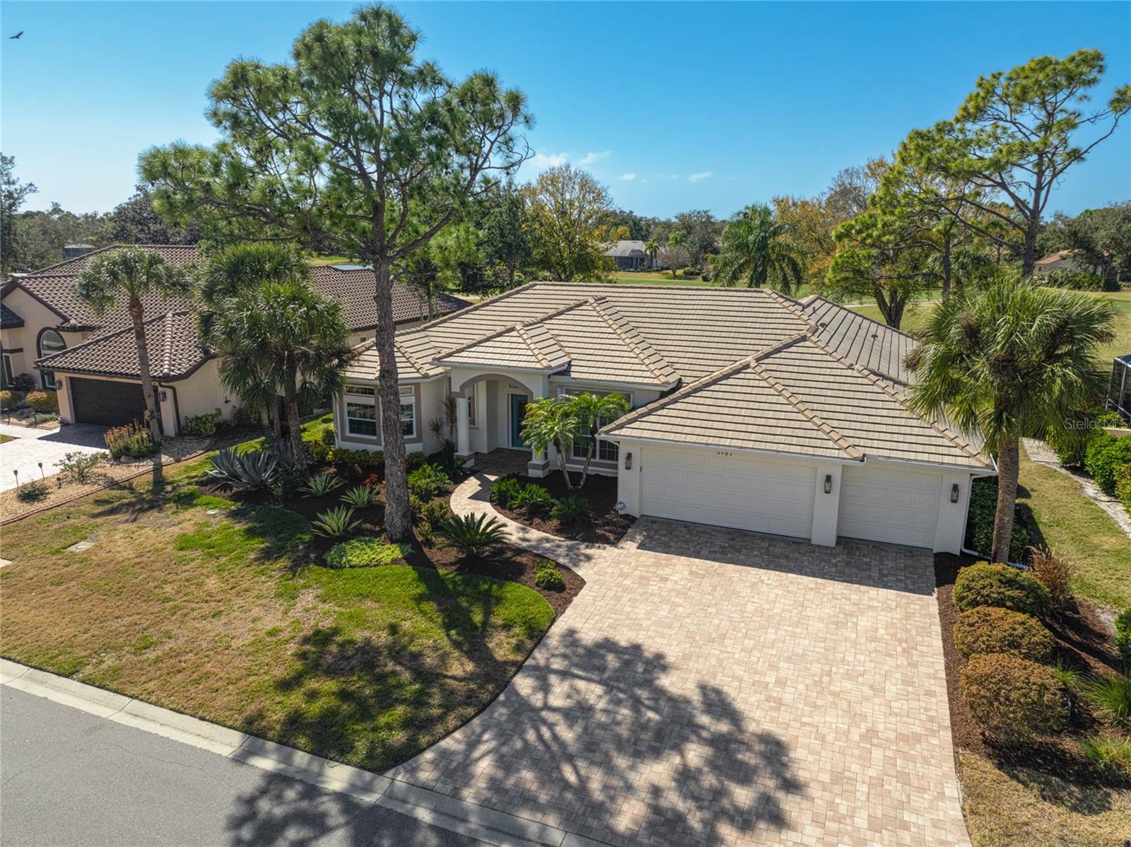 CALUSA LAKES - Residential