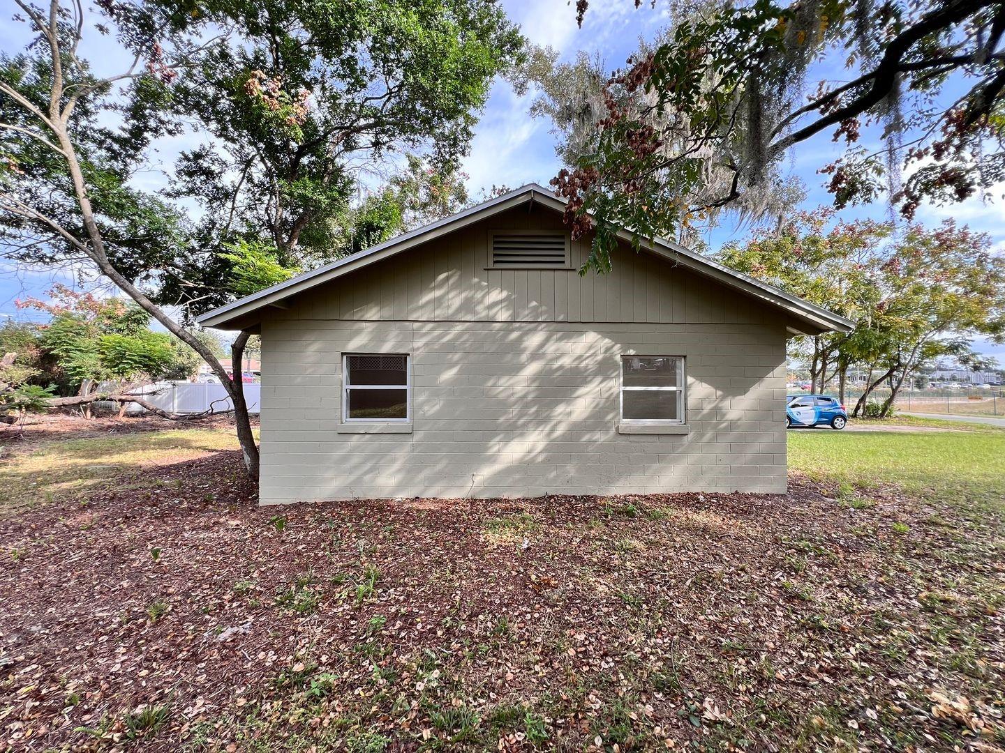 107 OAKLAND DRIVE
