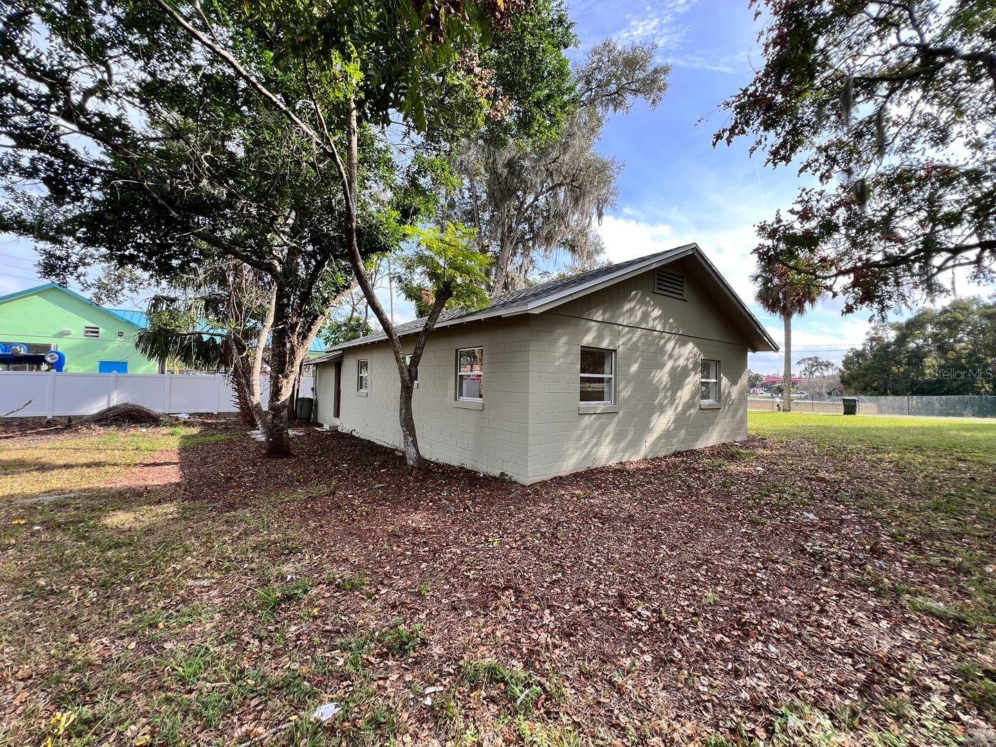 107 OAKLAND DRIVE