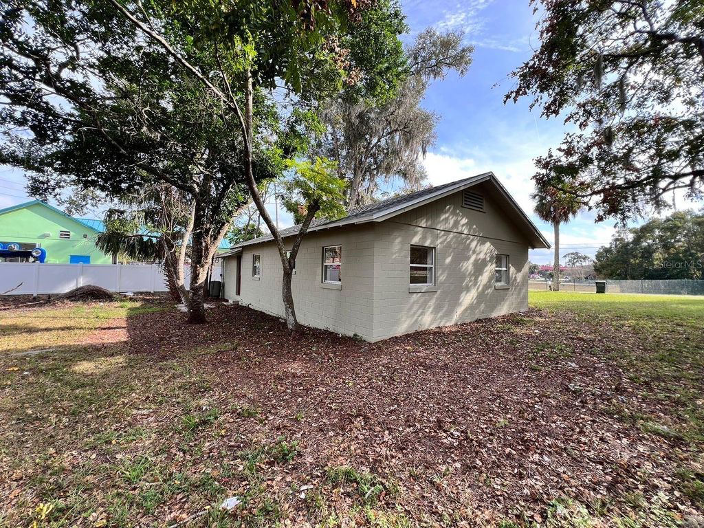Photo of 107 Oakland Drive, Deland, FL 32720 (MLS # O6394346)