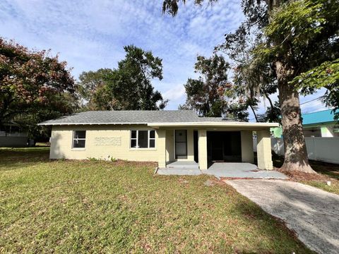 107 OAKLAND DRIVE DELAND FL 32720