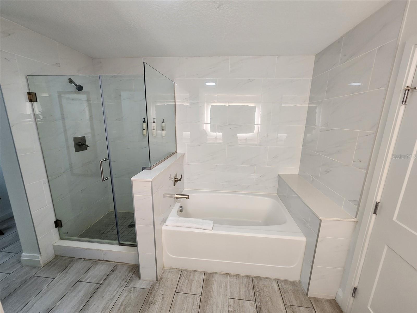 GROVE RESORT AND SPA HOTE CONDOMINIUM 3 - Residential