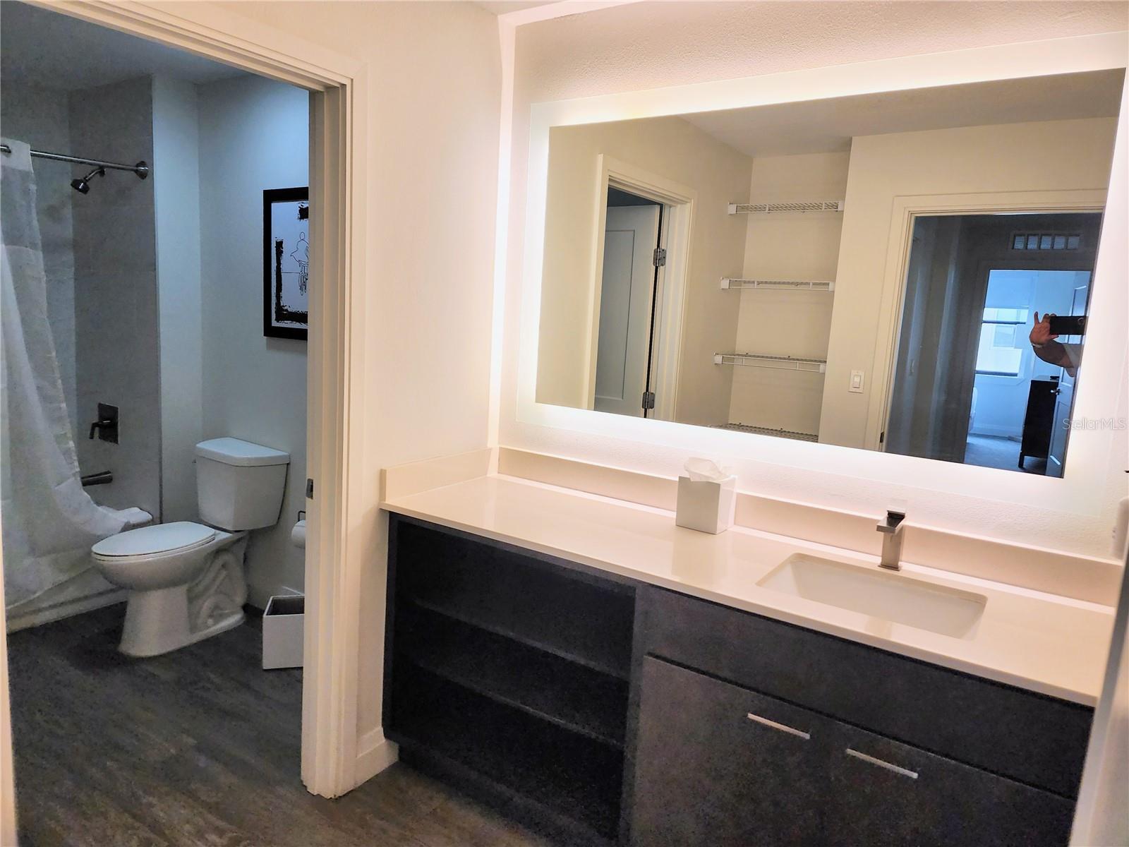 GROVE RESORT AND SPA HOTE CONDOMINIUM 3 - Residential