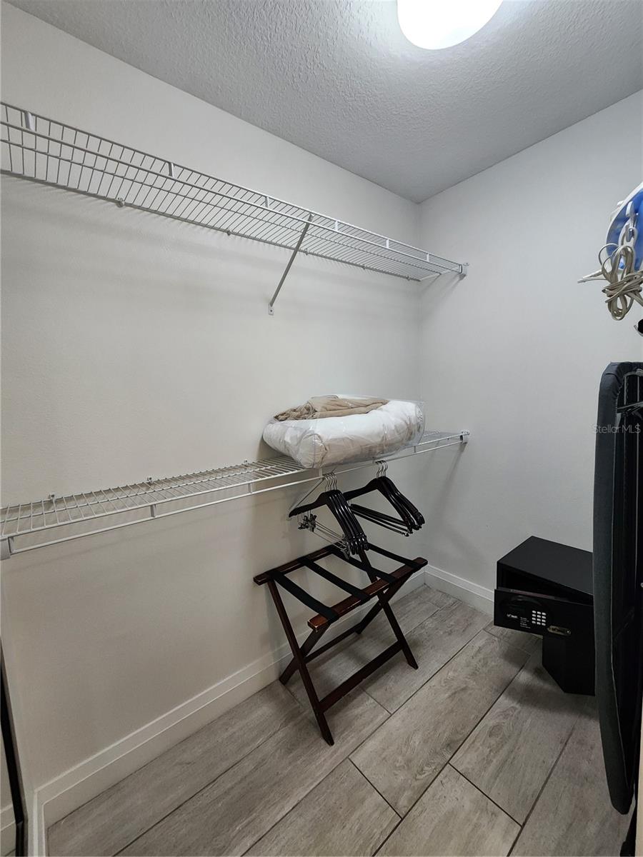 GROVE RESORT AND SPA HOTE CONDOMINIUM 3 - Residential