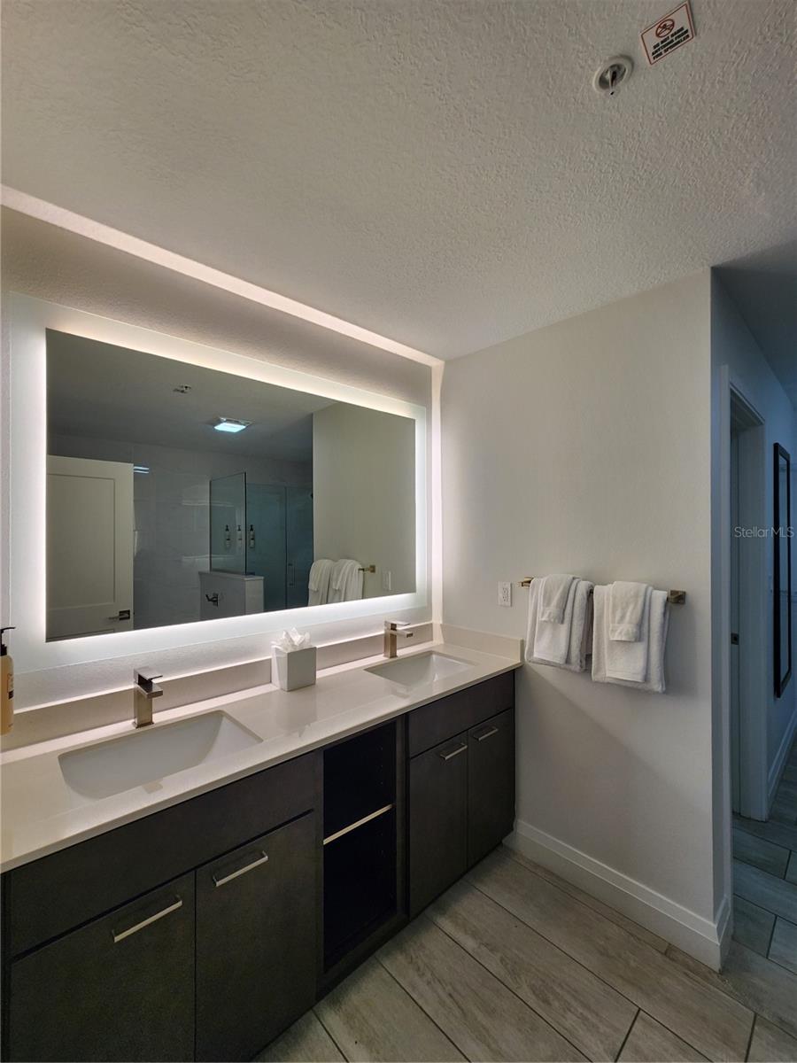 GROVE RESORT AND SPA HOTE CONDOMINIUM 3 - Residential