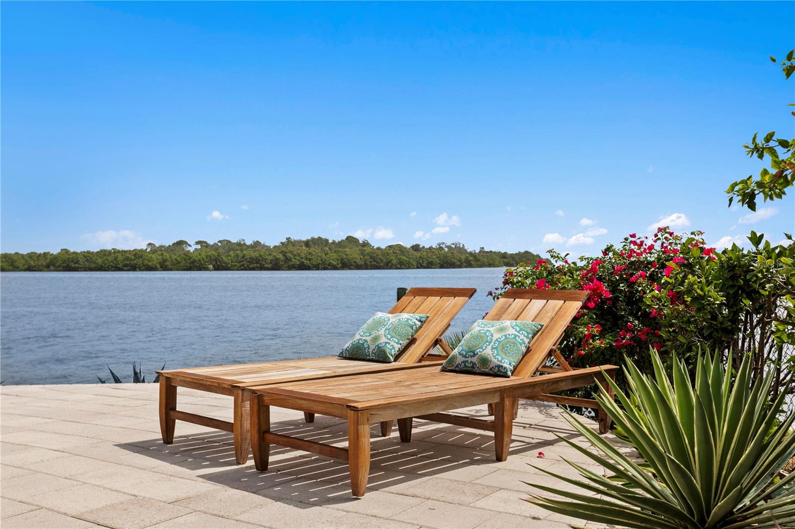 VENETIAN ISLES - Residential