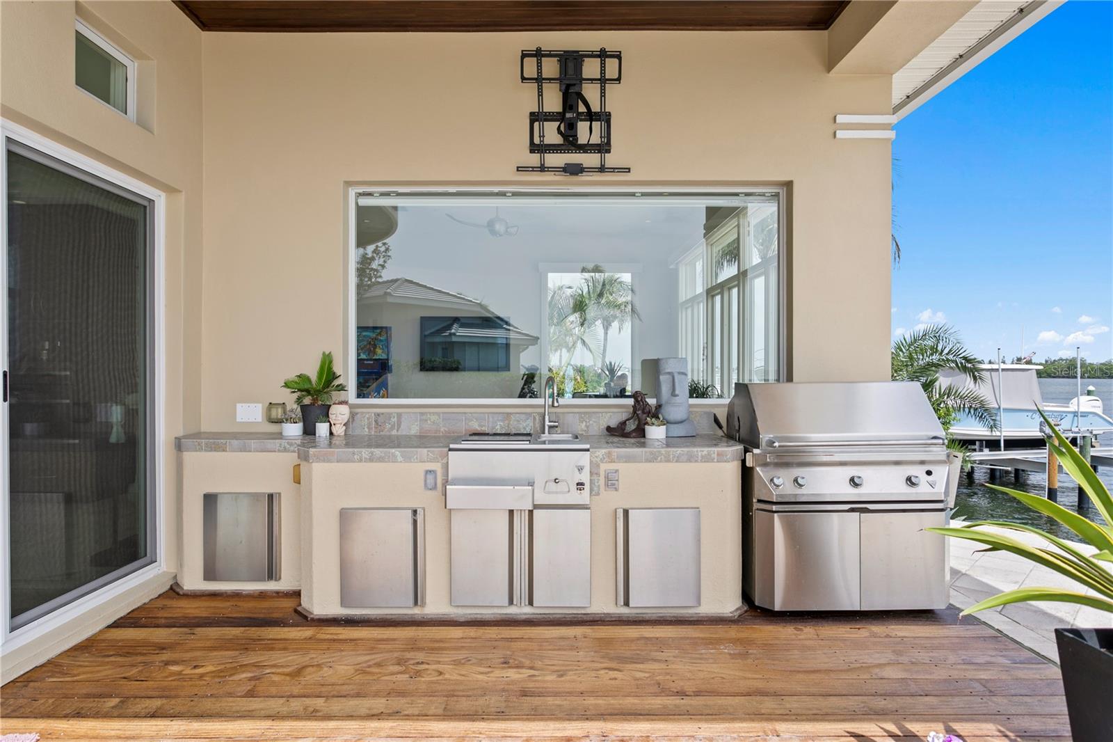 VENETIAN ISLES - Residential