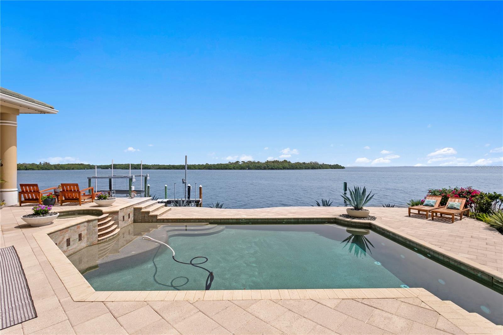 VENETIAN ISLES - Residential