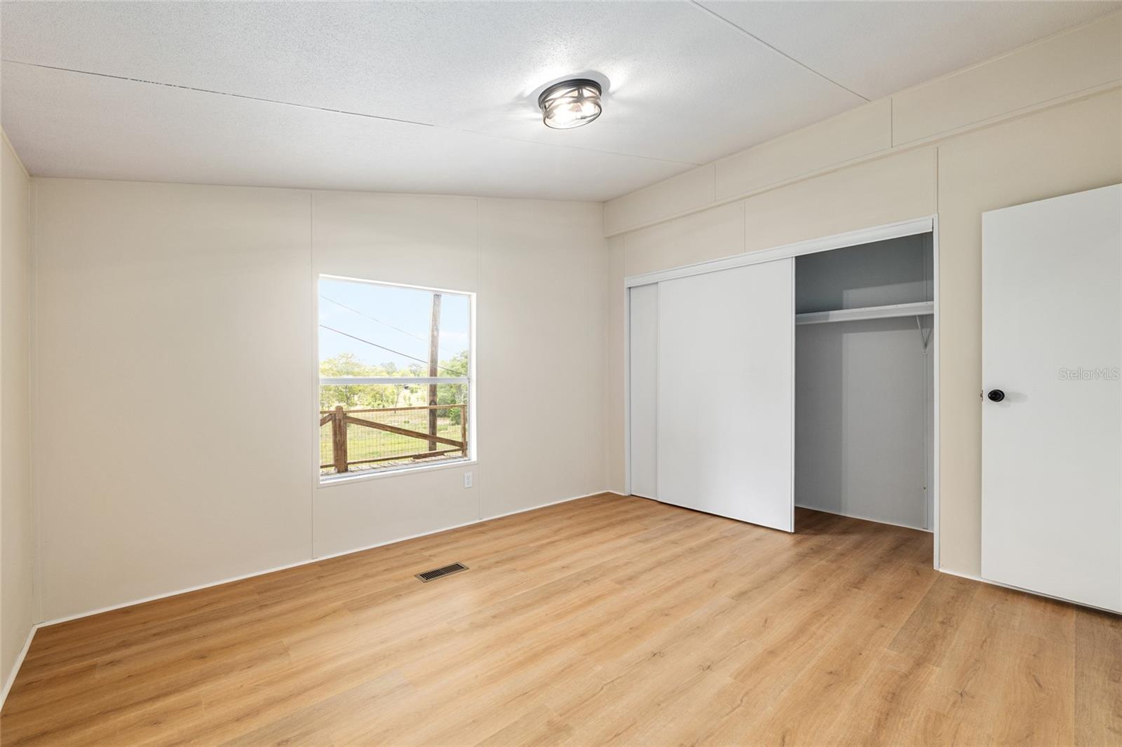 CHRIS ACRES - Residential