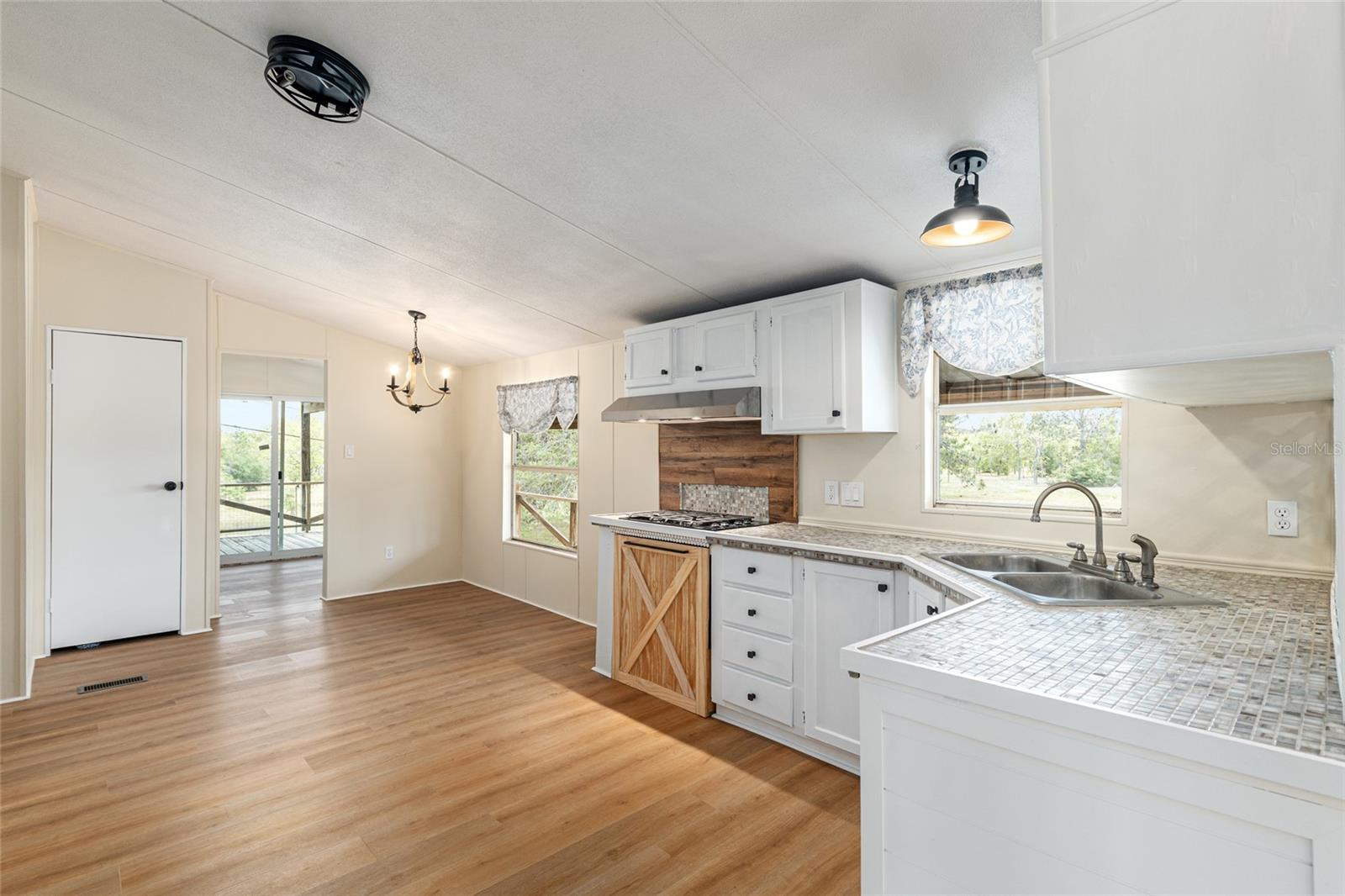 CHRIS ACRES - Residential