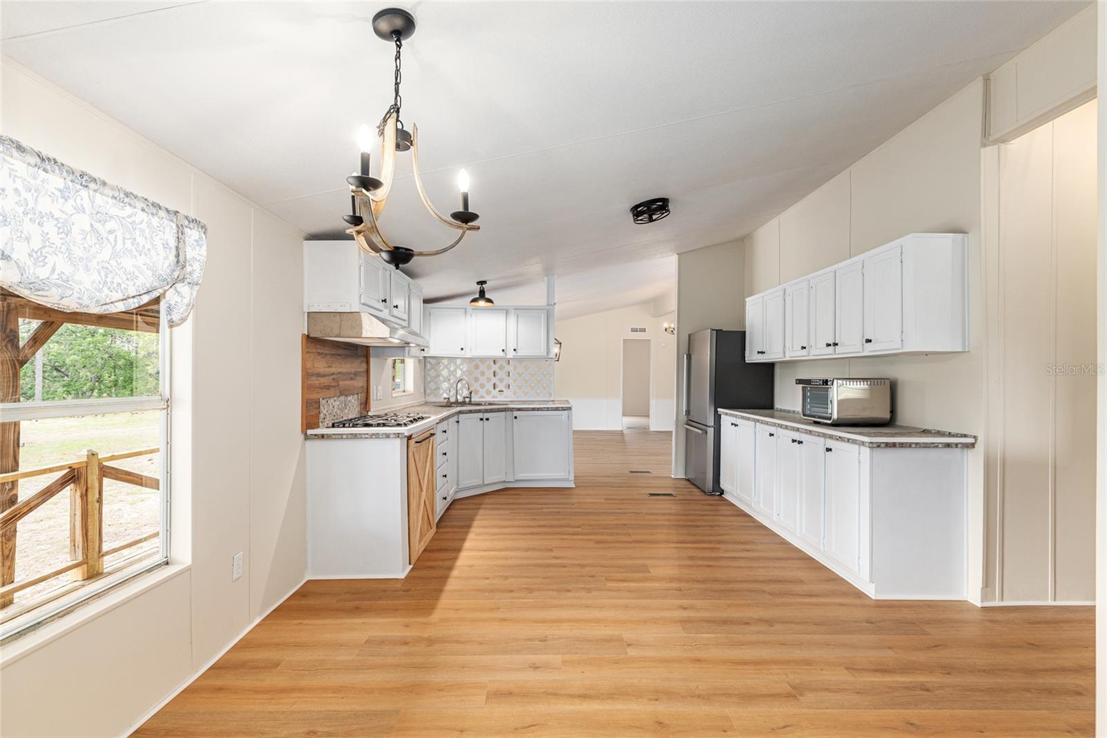 CHRIS ACRES - Residential