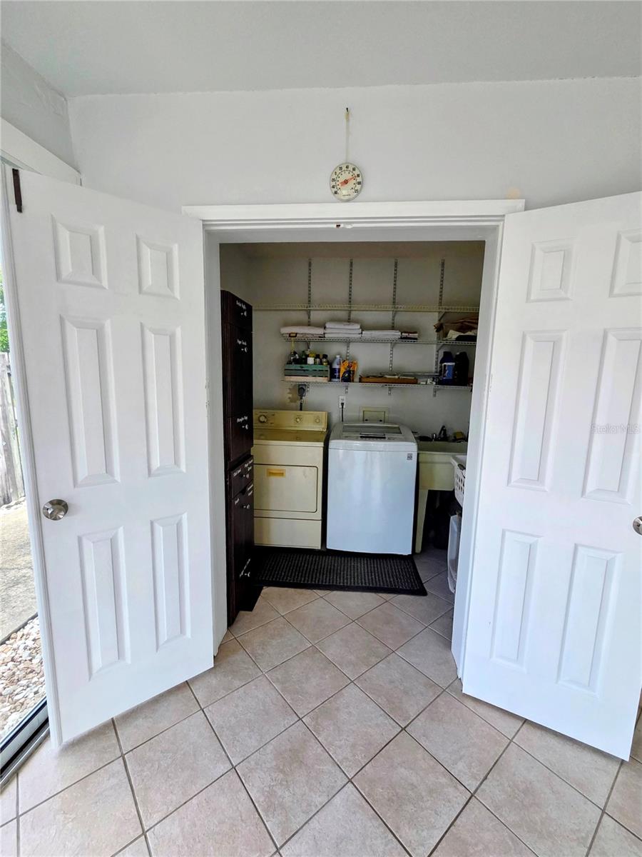 DEXTER DELL SUB - Residential Lease