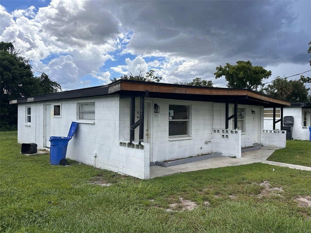 Photo of 917 E 122nd Avenue, Tampa, FL 33612 (MLS # TB8546606)