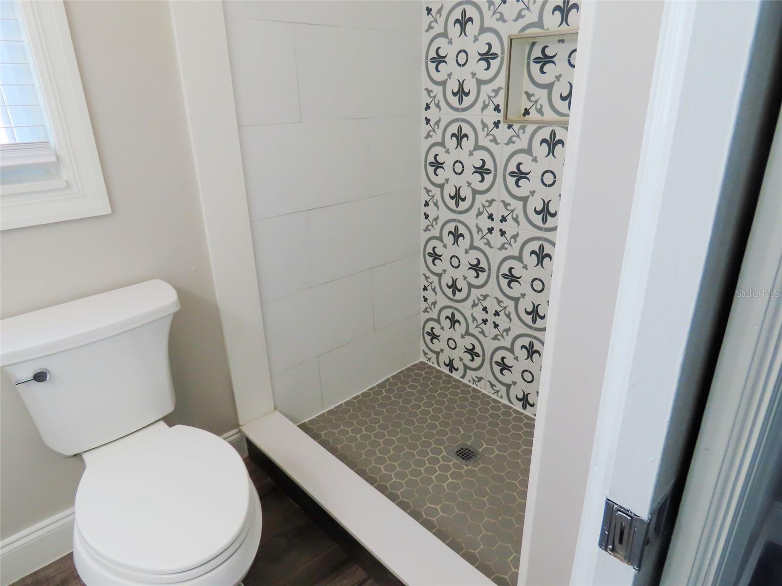 JUNGLE TERRACE SEC C - Residential