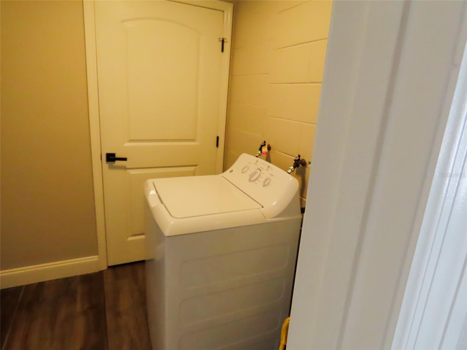 JUNGLE TERRACE SEC C - Residential