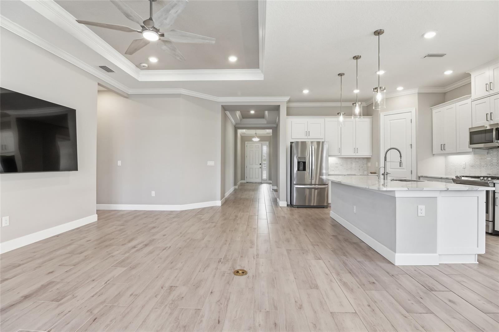 AZARIO ESPLANADE PH IV - Residential