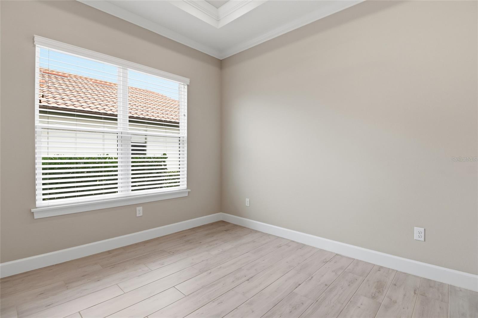 AZARIO ESPLANADE PH IV - Residential