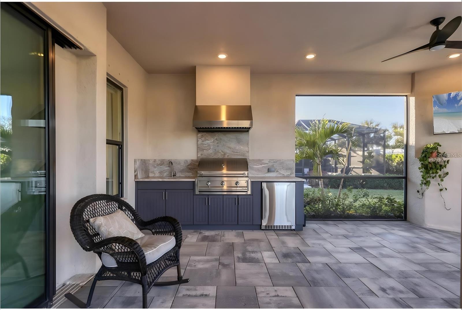 AZARIO ESPLANADE PH IV - Residential